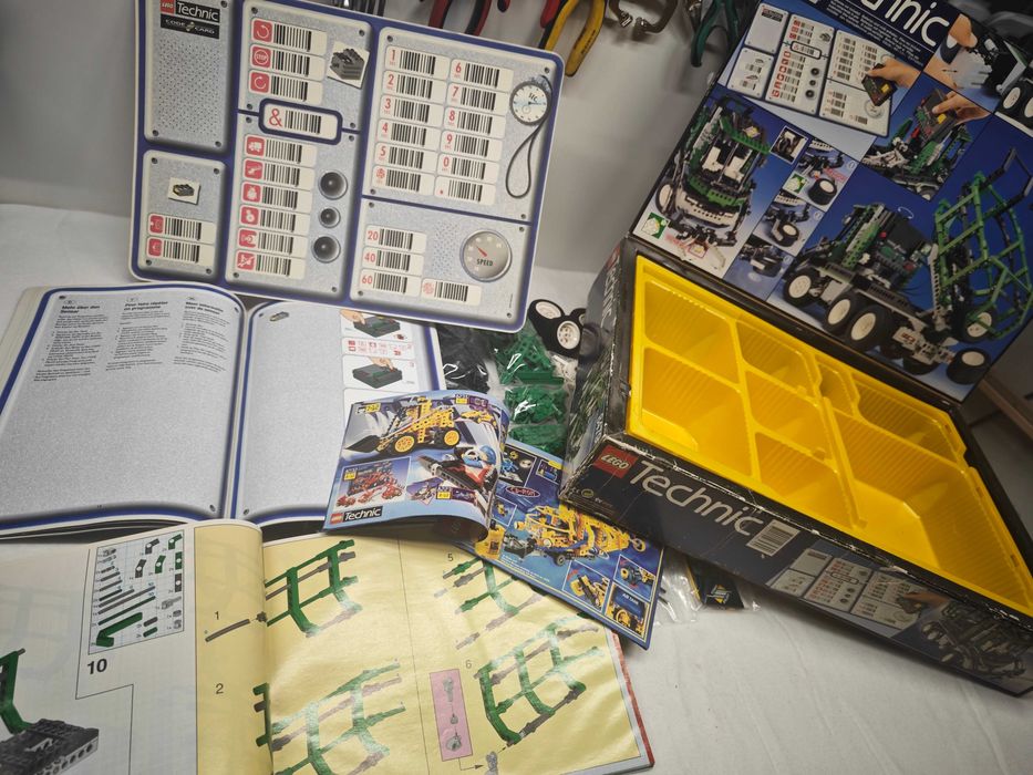 Lego Technic 8479 "Barcode Multi-Set"; 1997; [122]
