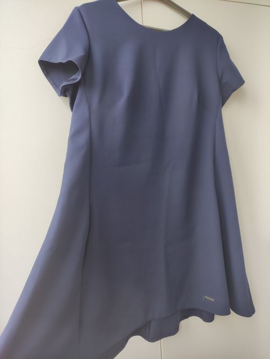 Темно-синя сукня