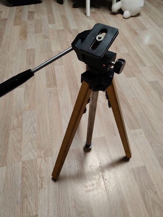 Statyw PZO do aparatu