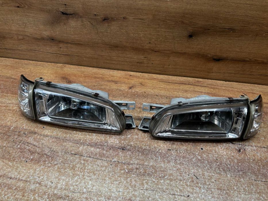 Lampa przednia lewa prawa Subaru Impreza GC lift