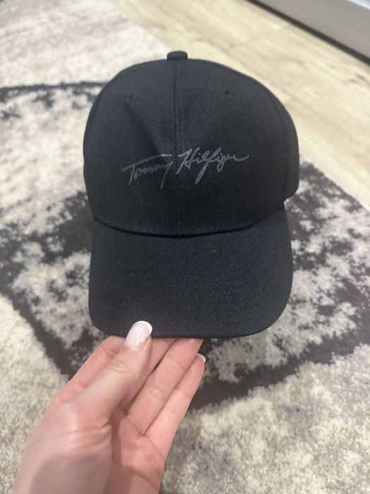 Czapka z daszkiem czarna nowa