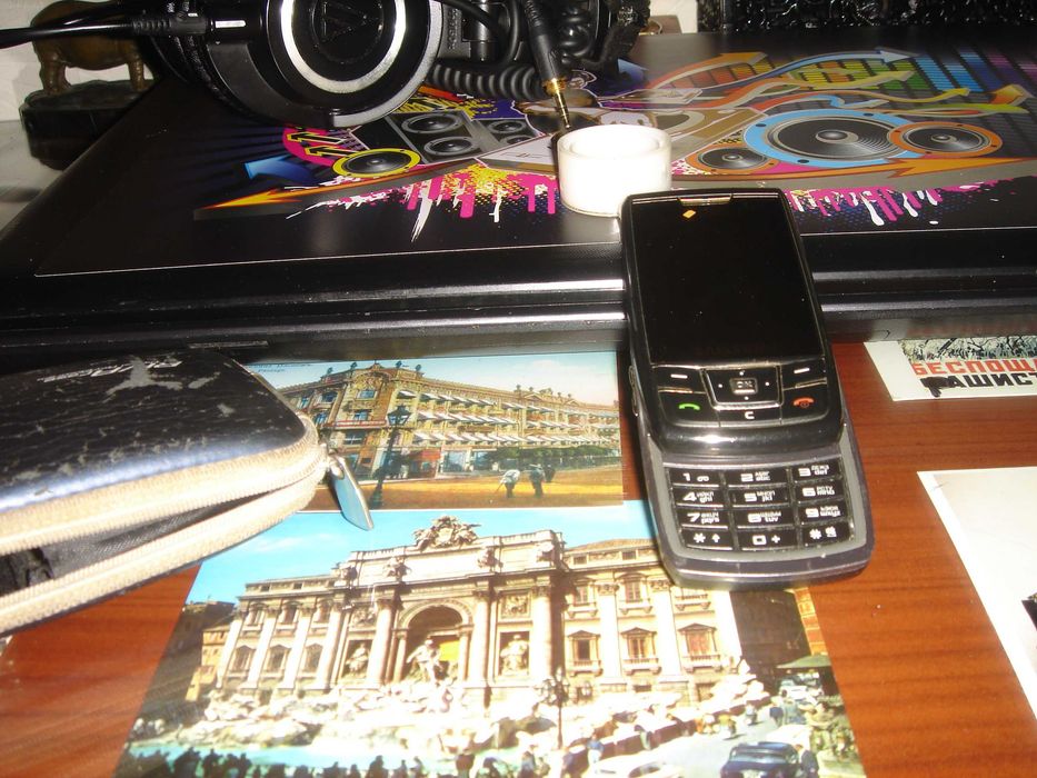 Телефон Samsung Duos  D 880 .