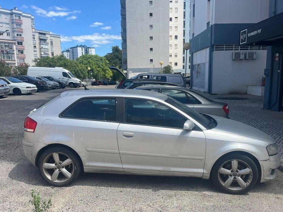 Audi A3 2.0 de 2008 inteiro para peças