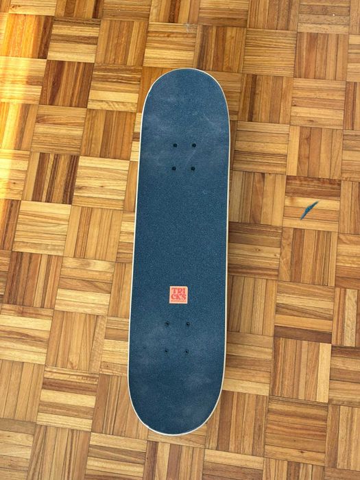 Skate Completo Tricks – Excelente Estado