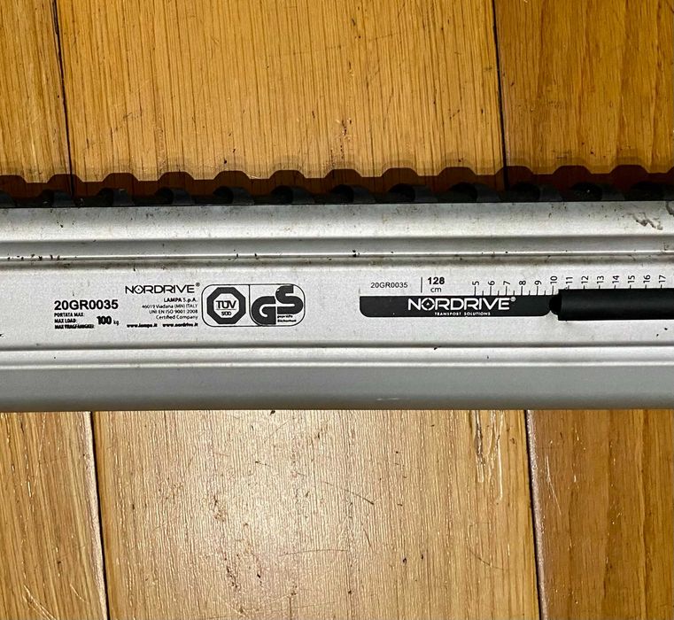 Barras de tejadilho Nordrive Silenzio com par de Porta Bicicletas CRUZ