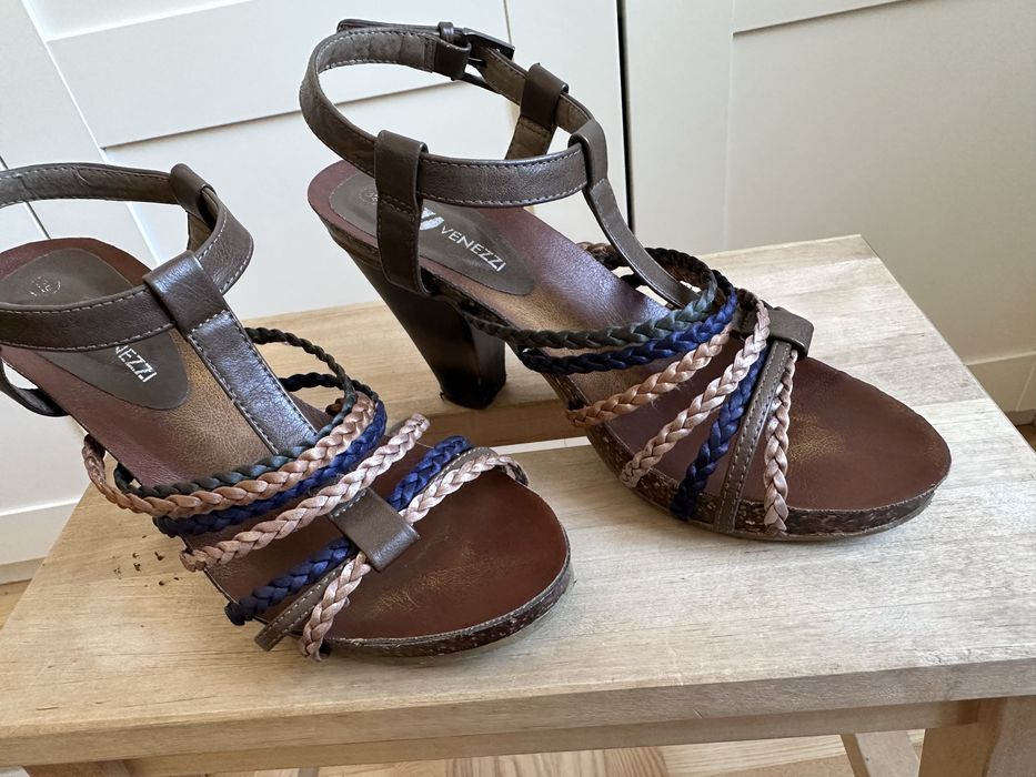 Buty na obcasie super wygodne sandałki letnie z warkoczykami