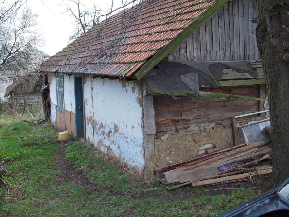 Продам земельну ділянку із старим будинком 48 сот