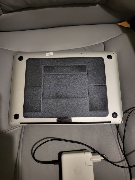 Mcbook pro 13" 2017 stan idealny