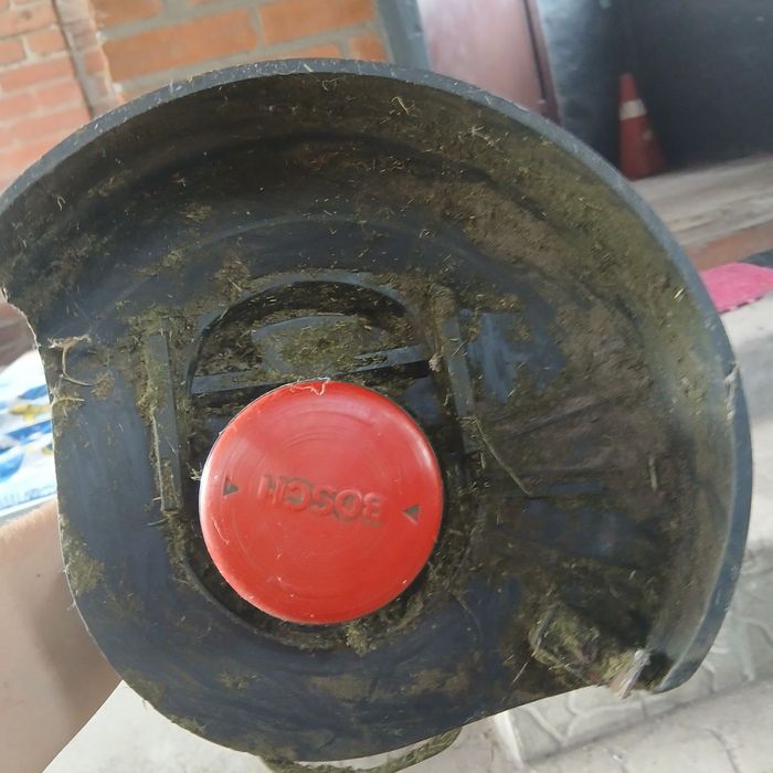 Электро триммер BOSCH