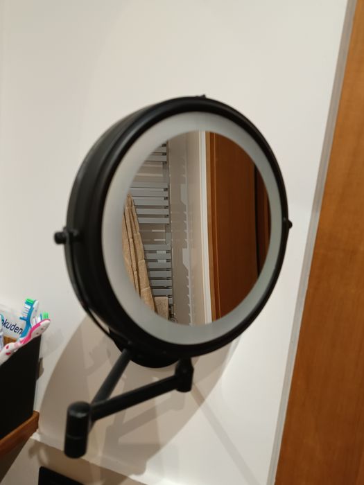 Lusterko podświetlane LED do łazienki