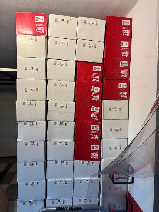 64 sztuki Bagażniki samochodowe relingi hurt MONT BLANC