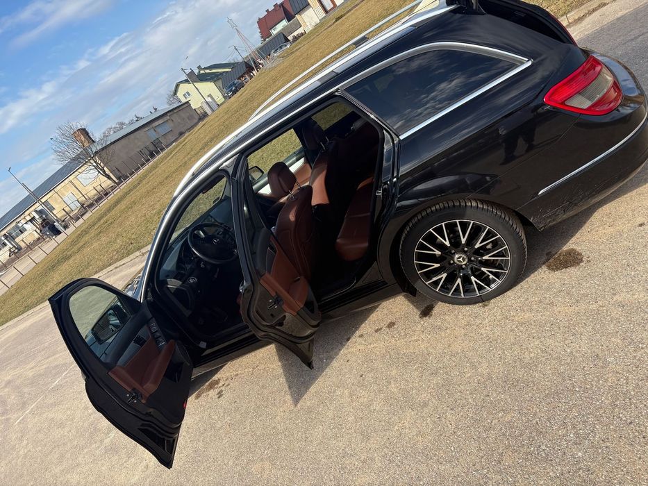 Mercedes-Benz Klasa C 207KM Brązowe skóry czarna podsufitka