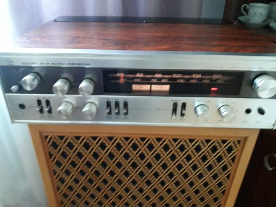 Amplituner Luxman R800