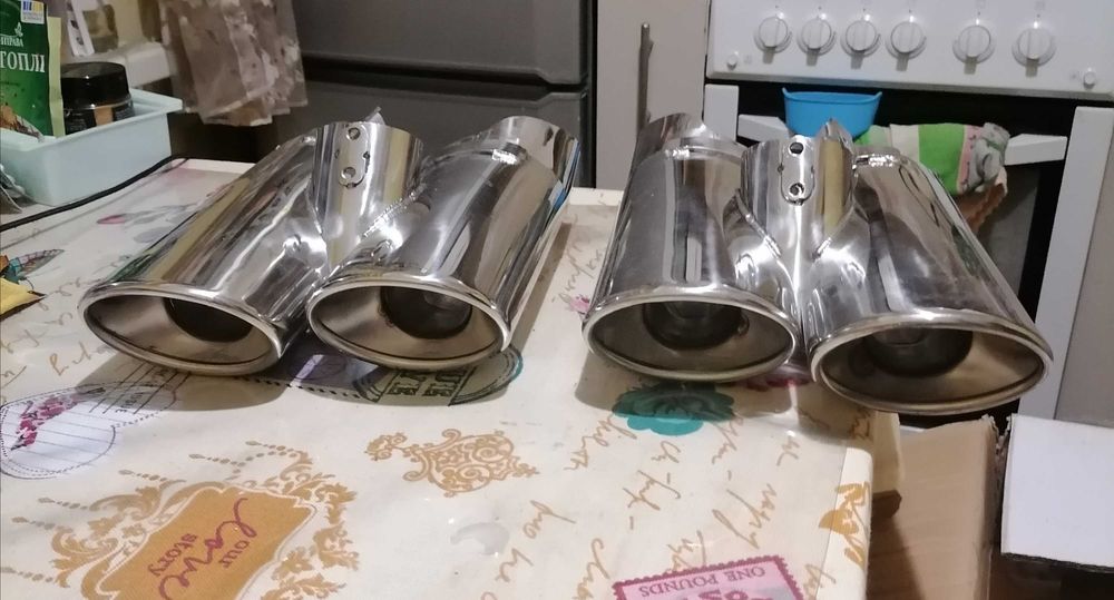 Двойные насадки с нержавейки для мерседеса.