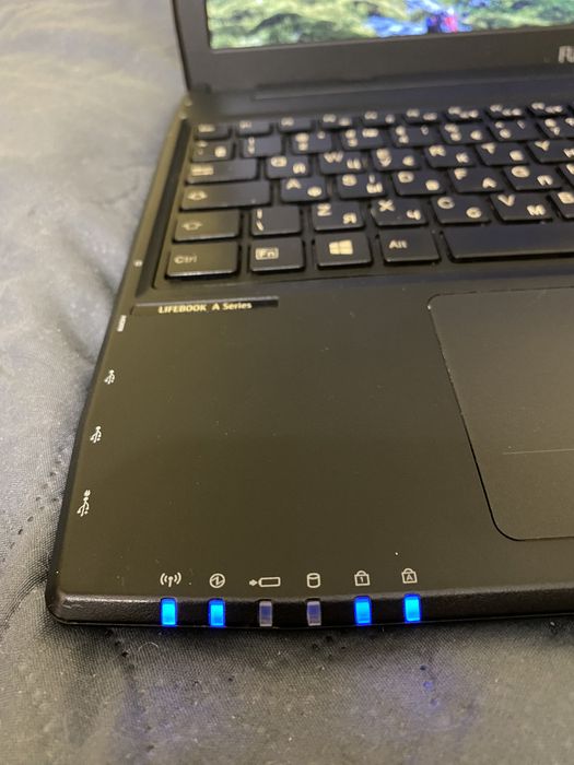 Ноутбук Fujitsu.