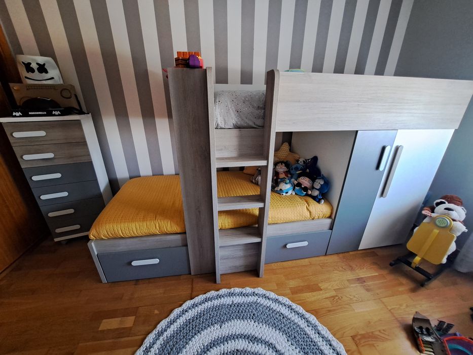 Quarto criança branco e cinza