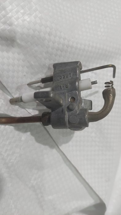 Pilot odpalający z elektrodami do piecyka gazowego TERMET G-19-02