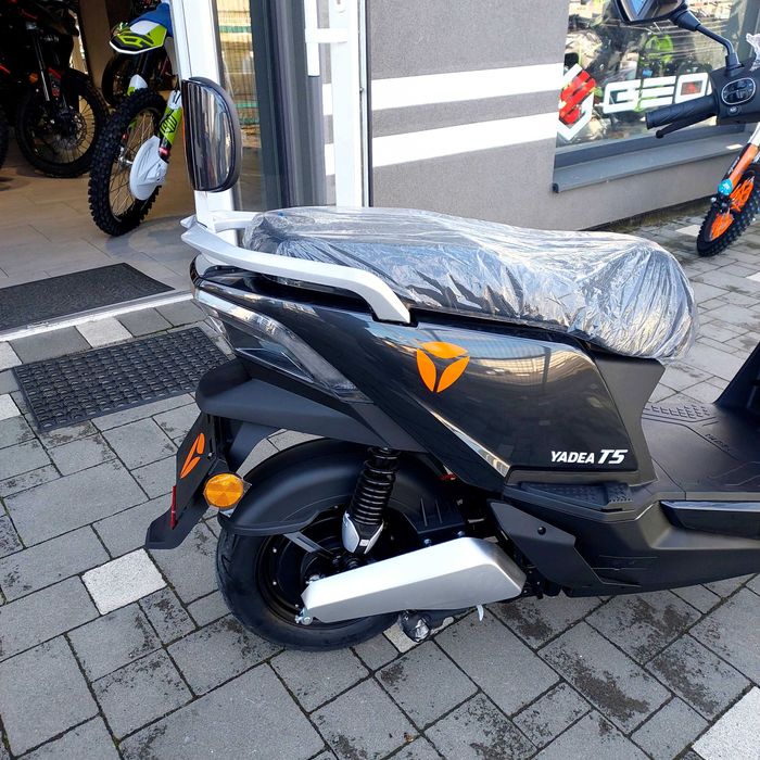 Електроскутер YADEA T5 2000Вт 72 В/20 Ач безщітковий гарантія доставка