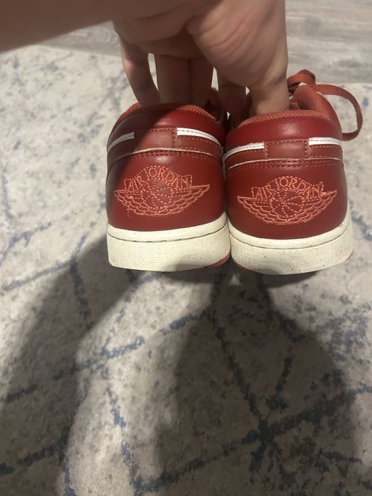 Nike jordan 1 low