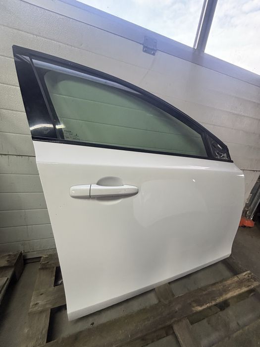 Volvo V40 drzwi prawe przod/tyl Biale  2015r