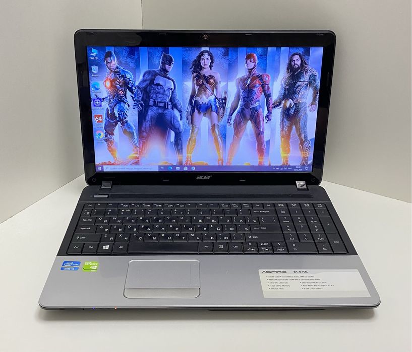 ігровий ноутбук Acer aspire E1-571G 15.6" 8/720GB Nvidia 710 2GB