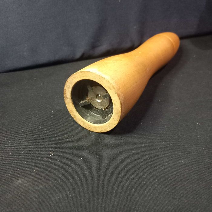 Moinho de pimenta em madeira