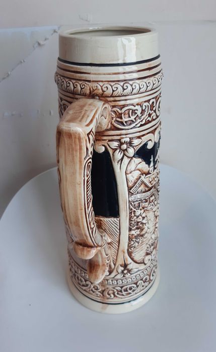 Caneca de grandes dimensões em Porcelana Oriental