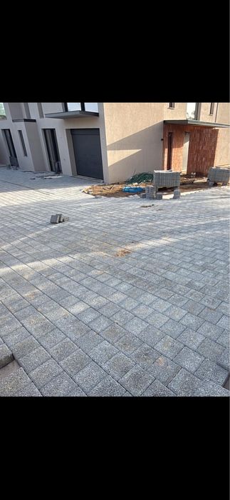 Calcadas e pave e muros pedra