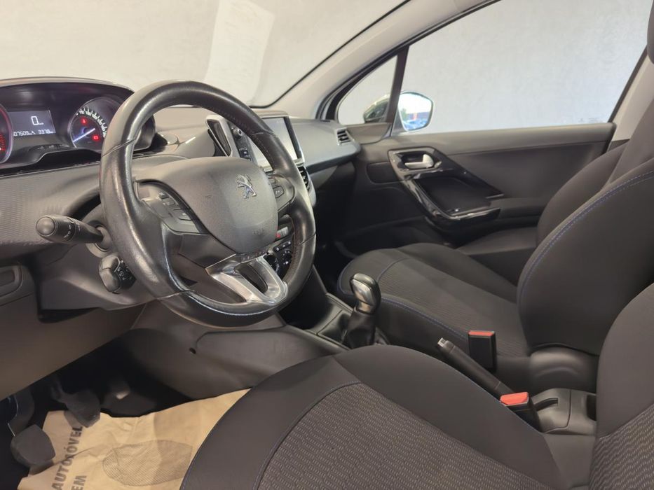 Peugeot 208 1.6 BlueHDi Style