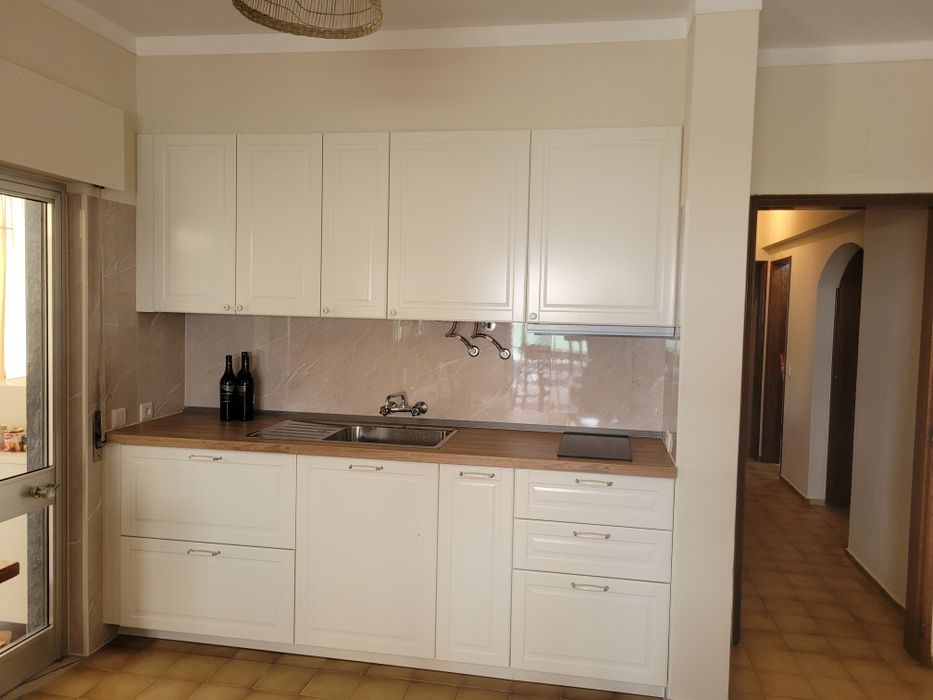 Montagem de cozinhas e Carpinteria Ligeira.  Deutsch, Italiano, Españo