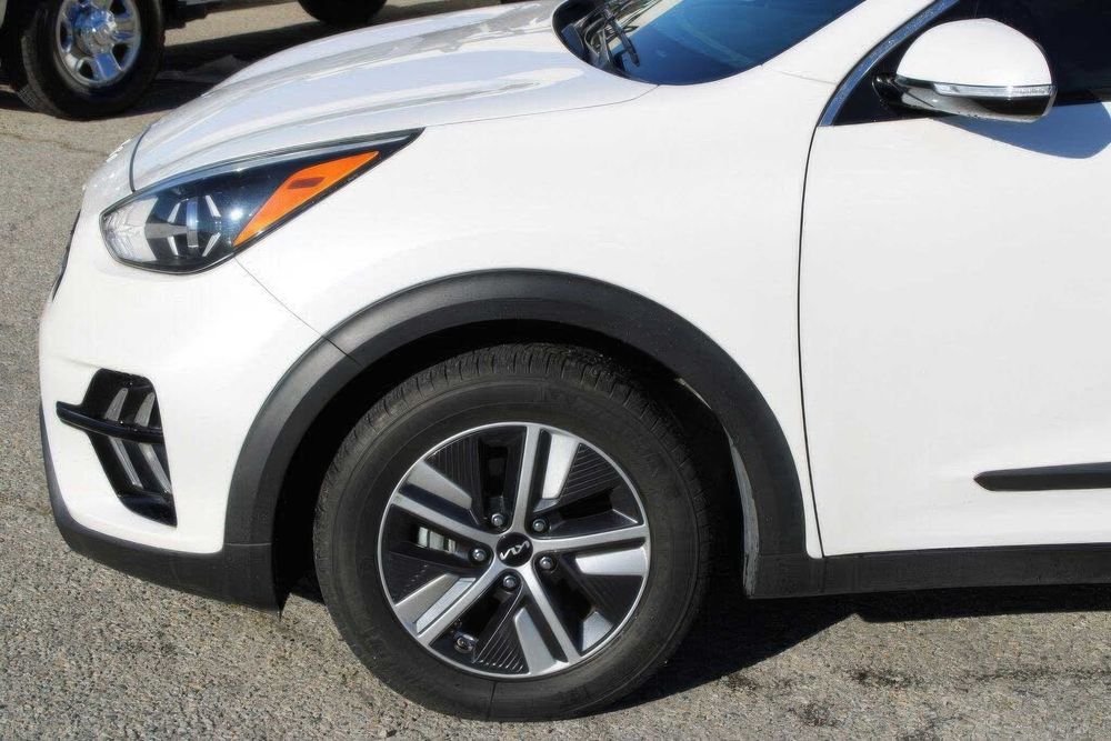 Kia Niro EX Premium      2022