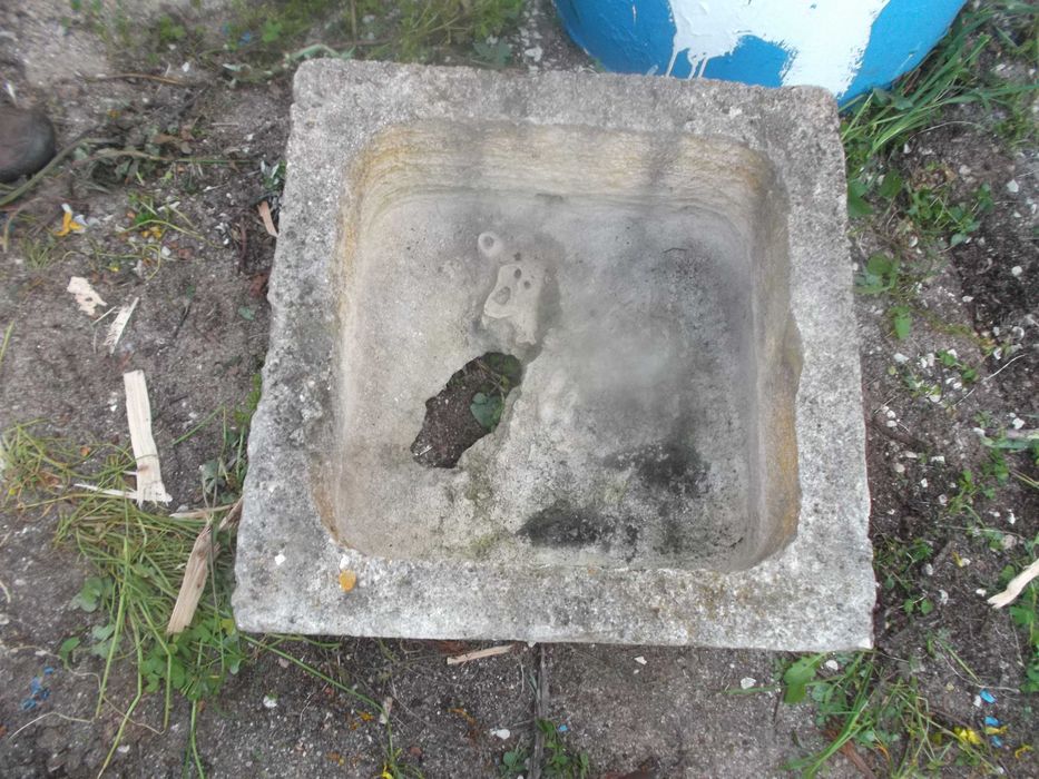 Pias antigas em pedra