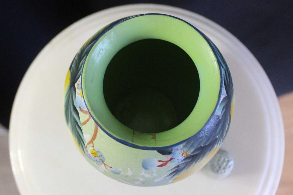 Vaso ou jarra de cerâmica com decoração de limões