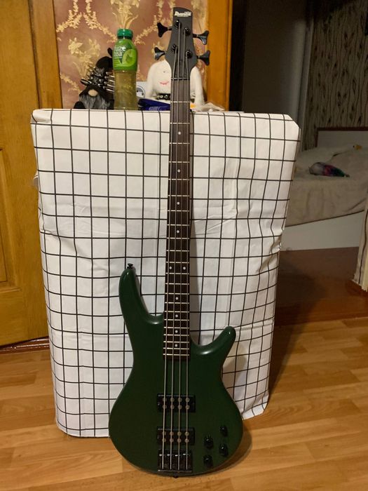Басс гитара ibanez