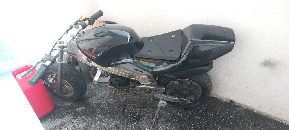 Vendo esta mota e está a trabalhar.