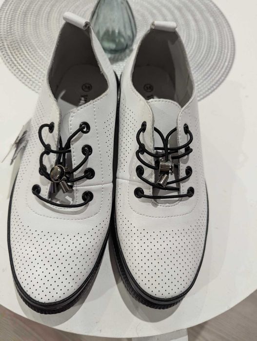 Buty skórzane Vinceza nowe rozm. 38