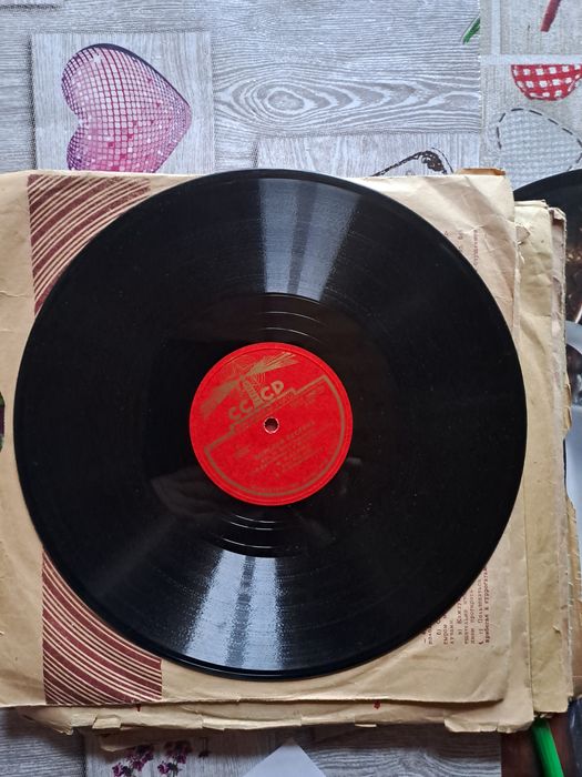 Пластинки патефонные М.БЕРНЕС 6 шт.