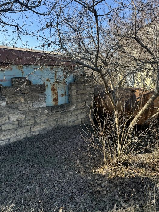 Продам дачу - ділянку з недобудовою , недорого з металевим вагончиком