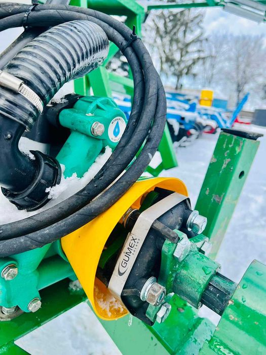 Оприскувач причіпний-2000 зі штангою 18 м.Механічна, підйом гідравліка