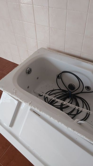 Banheira Hidromassagem Roca