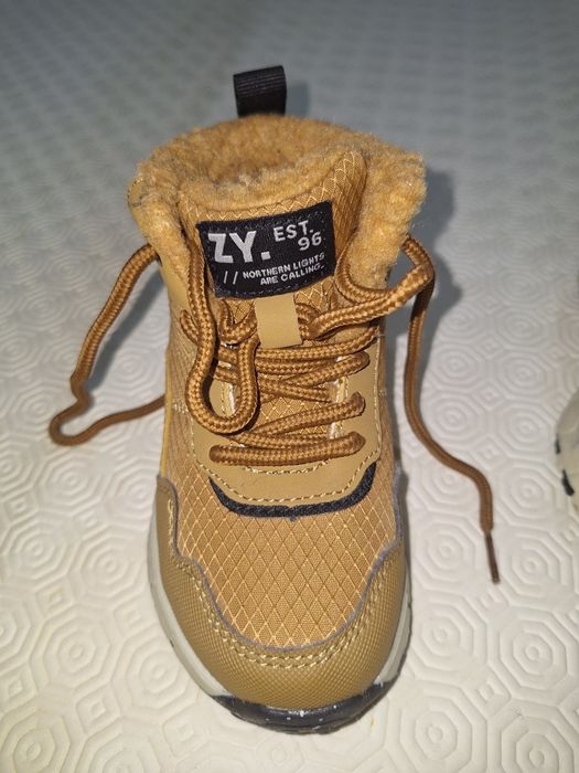 Bota menino Zippy 25