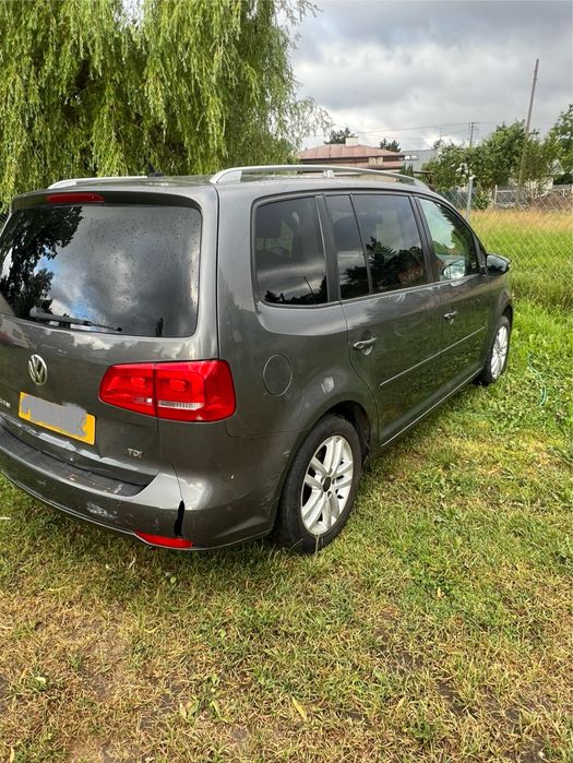 Фольксваген Тоуран 7 місний Volkswagen Touran 1.6 диз  2013 рік для військових