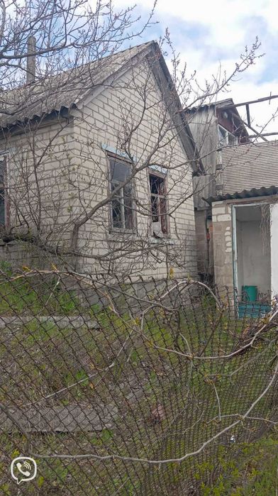 продам кирпичный дом в сел.Лизогубовка 45м2,участок 25соток,летняя кухня 56м2