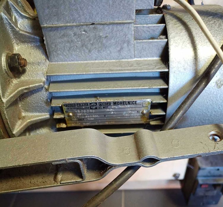 Silnik przemysłowy o mocy 550W/380/220V.