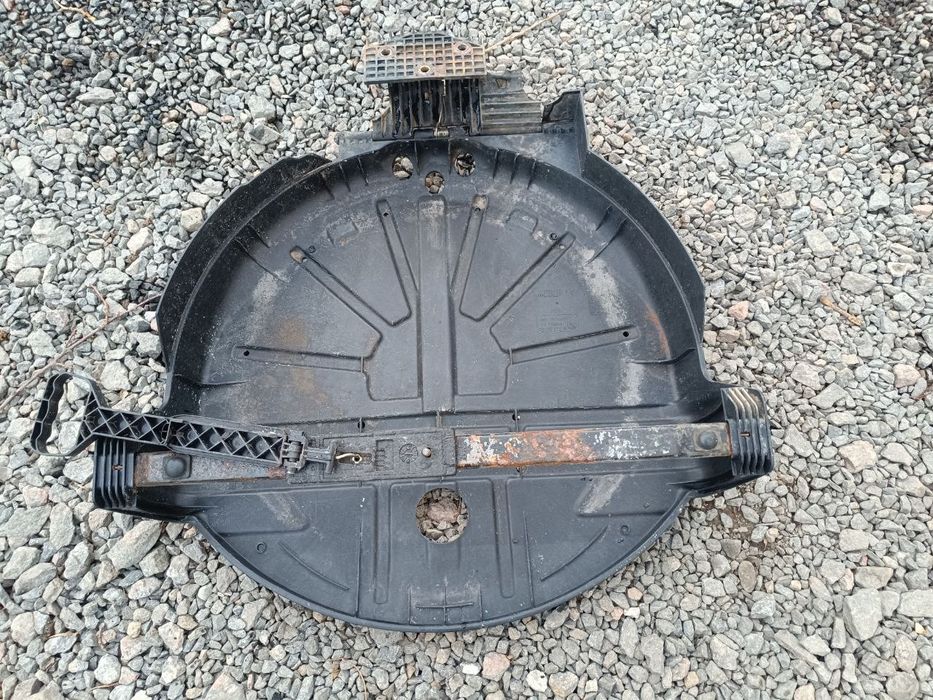 Ніша запаски BMW X3 E83 Кронштейн запаски БМВ Х3 Е83 Запаска розборка