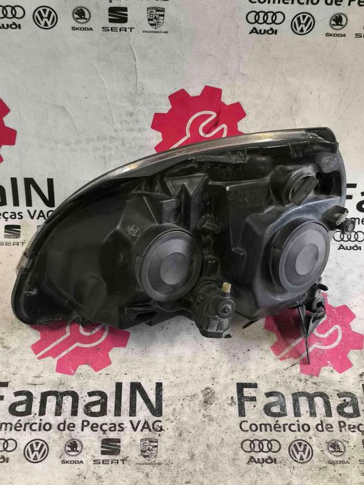 Ótica / Farol Direito RENAULT CLIO II 085511138R (OEM)