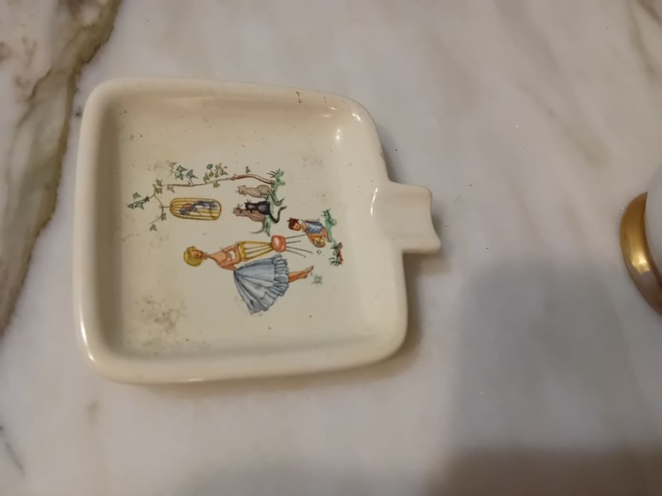 Conjunto de Peças em Loiça Antigas