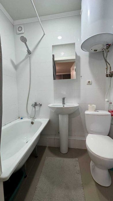 Продам 2  кімнатну квартиру з евроремонтом вул. Коксовая 16