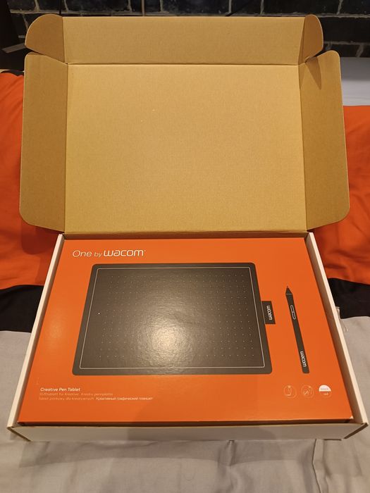 Tablet graficzny wacom plus książka sen czarownika