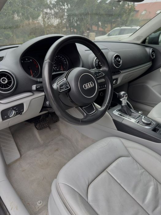 Audi a3 quattro z silnikiem 1,8